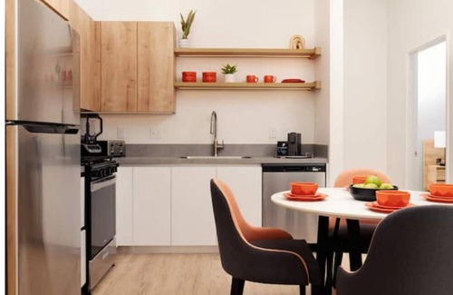 Las Vegas Apartment | 1Bedroom Suite King Bed Near Strip