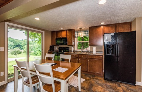 Kurtz Cottage | 1BR, 1BA cottage