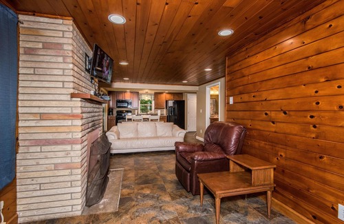 Kurtz Cottage | 1BR, 1BA cottage