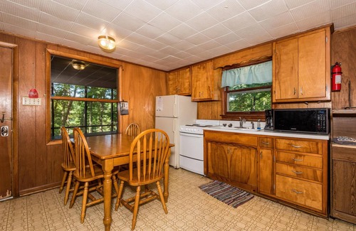 Kurtz Cottage | 1BR, 1BA cottage