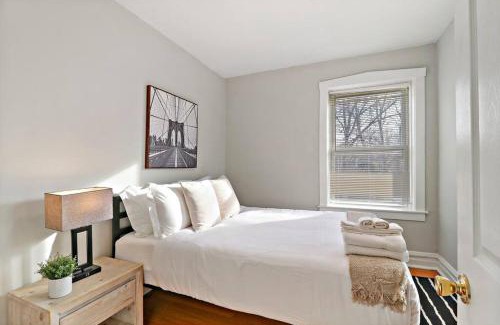 Cragin Apartment | 1BR Airy Apartment with Wi-Fi - Barry 2