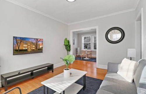 Cragin Apartment | 1BR Airy Apartment with Wi-Fi - Barry 2