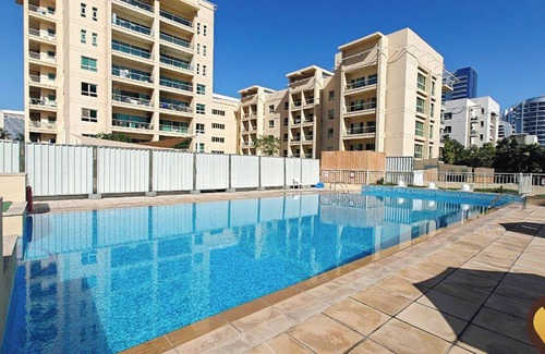 The Greens Apartment | 1BR Apart in Al Dhafrah 2 The Greens