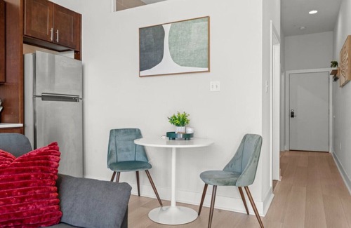 Fairmount Apartment | 1BR | BSL Subway | Steps to Met | Family Friendly