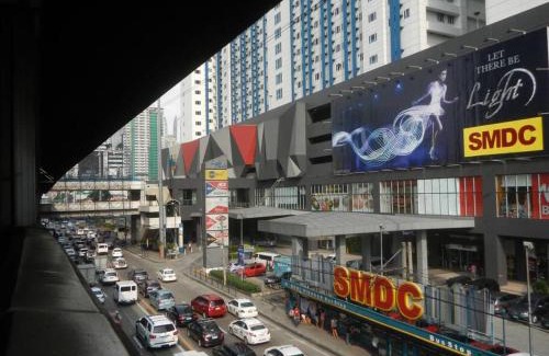 Barangka Ilaya Apartment | 1BR Condotel with Balcony at SM Light Residences #LT03