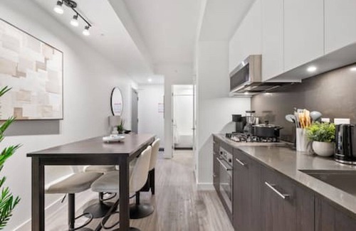Eau Claire Condo | 1BR in Downtown|Gym&Free Parking