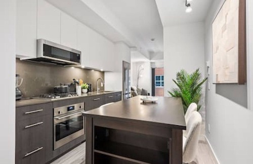 Eau Claire Condo | 1BR in Downtown|Gym&Free Parking