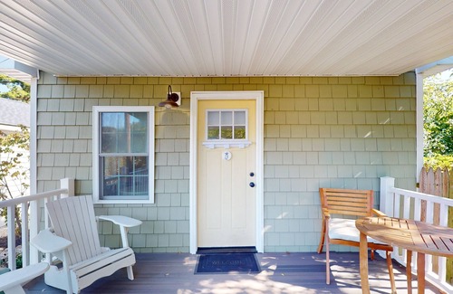 Lower Township House | 1BR King Bed Sofa Bed Sleeps 4 POOL - 6