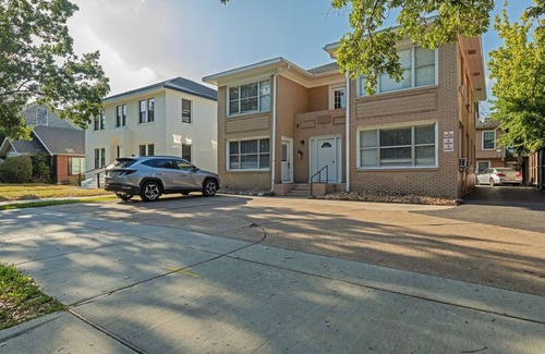Neartown Apartment | 1BR Lower Westheimer Dream 05! Walkable Montrose ⭐️⭐️⭐️⭐️⭐️