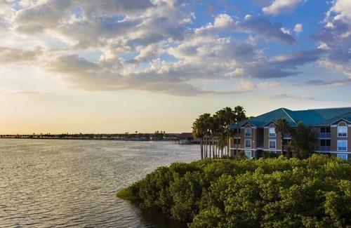 Rocky Point Condo | 1BR on Tampa Bay - Full Kitchen, Pool & Beach