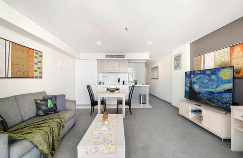 Adelaide Central Business District Apartment | 1BR Retreat in the Heart of North Terrace WiFi