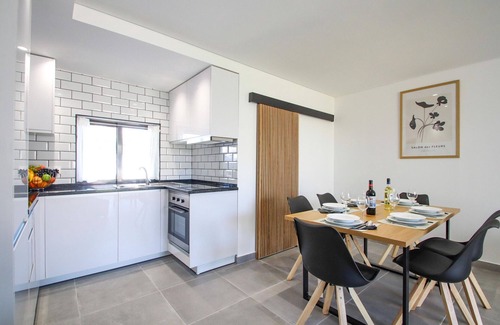 Areias de Sao Joao Apartment | 1BR w/Pool, 300m from Beach – Albufeira