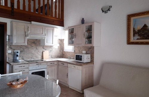 Pigna Apartment | 1km beach, M'apartment with terrace in estate with swimming pool