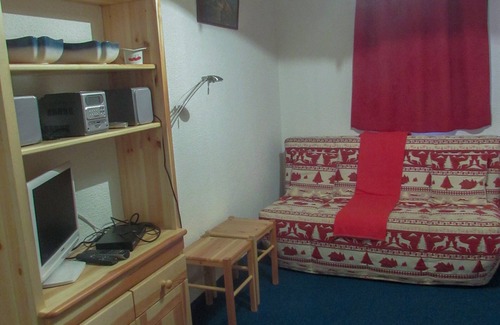 Puy-Saint-Vincent Apartment | 1st floor apartment 5 minutes from the slopes