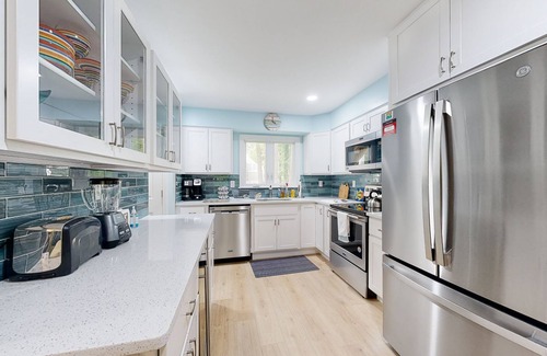 Bethany Beach Condo | 1st-floor Sea Colony Tennis condo with gym, & sauna