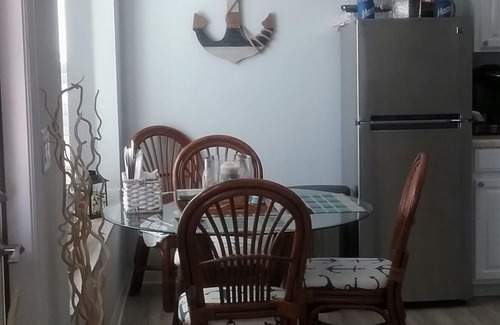 St. Augustine Beach Apartment | 1ST STREET RETREAT UPDATED DOG FRIENDLY APARTMENT WITH FENCED IN YARD!