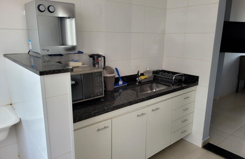 Santa Monica RV Rental | 2/4 apartment near COT