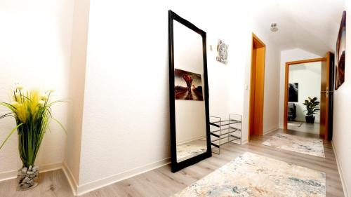 Hamm Apartment | 2,5-Zimmer inkl Arbeitsplatz, WLAN & free Netflix, Amazon-Free Parken vollausgestattete Wohnung, 24h Check In