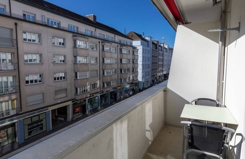 Muhlebach Apartment | 2.5BR flat close to lake/opera/city center (SF10)