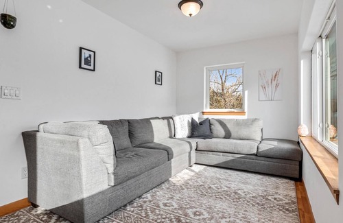 Basalt House | 2 Acre Remodel WalkTo Willits