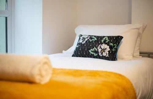 Port Talbot Apartment | 2 Bathrooms, 5 Bedrooms, Available Parking