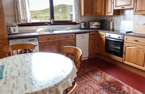 Drumchork Cottage | 2 BAYVIEW BUNGALOW, character holiday cottage in Poolewe