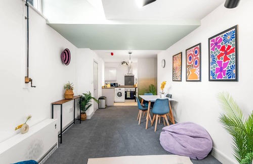 Market Rasen Apartment | 2 Bdr Modern Living in The Old Bank Hse