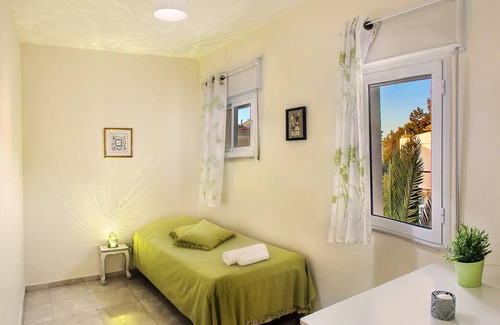 Emek Refaim Apartment | 2 BDR with Balcony ► Best Location: German Colony - Shelter in the building