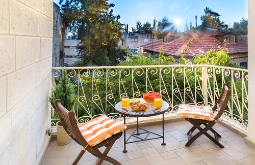 Emek Refaim Apartment | 2 BDR with Balcony ► Best Location: German Colony - Shelter in the building