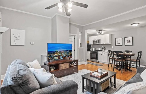 Southwest Raleigh Apartment | 2 bdrm/2 ba in historic downtown Raleigh!