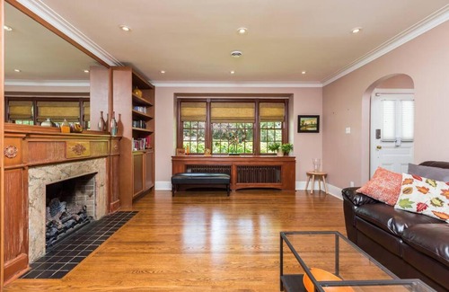 Sunnylea House | 2-BDRM Lovely Home - Sunnylea Prime -The Kingsway