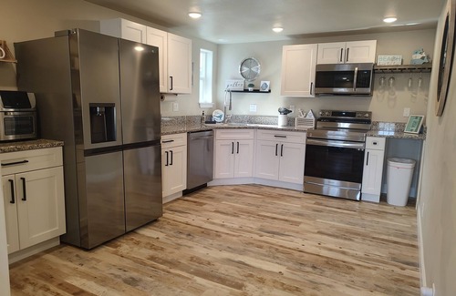 Florence Condo | 2 bdrm Walking distance to all