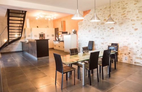 Pauligne House | 2 beautiful farmhouse upto 16 people private pool, views and air conditionning