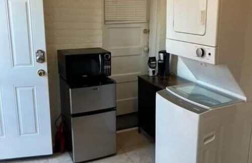 Petworth Apartment | 2 Beautiful Petworth subway transportation walking distance