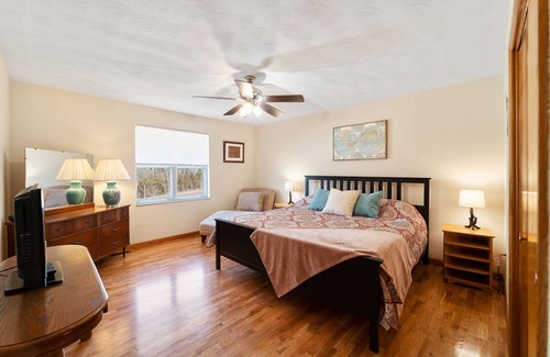 Fulton House | 2 Bed/1Bath On State Road Z, 5 mins to Fulton!