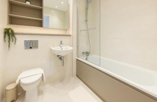 Bromley South Apartment | 2 Bed, 2 Bath Apartment in Bow