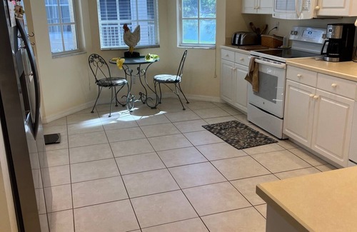 Bonita Springs Condo | 2 Bed, 2 Baths, includes Nice Screened Patio on the water. Great Clubhouse/Pool