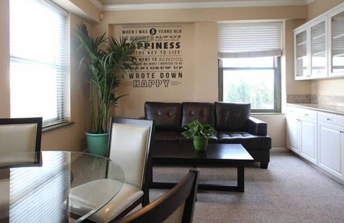 Anaheim Colony Historic District Apartment | 2 bed 2 bth Disneyland Fireworks