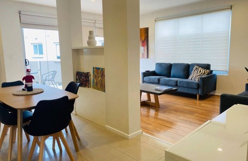 Elwood Condo | 2 Bed 3 Bath Right on the Beach WOW. Great Value.