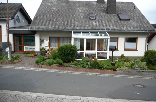 Virneburg Apartment | 2 Bed Apartment 2 - House Burgblick