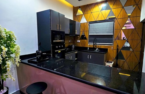 Benin City House | 2 Bed Apartment 7 - Tranquil Benin City Retreat