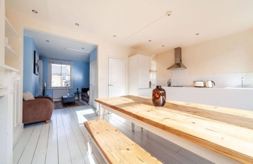 Notting Hill Apartment | 2 Bed Apartment in Maida Vale