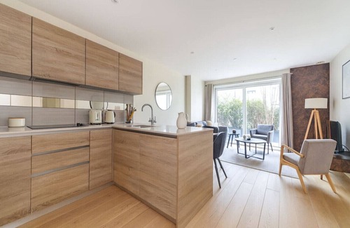 Woolwich Riverside Apartment | 2 Bed Apartment in Woolwich