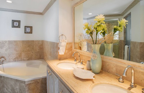 Sandy Lane Condo | 2 bed BEACHFRONT Apartment in Holetown, St. James