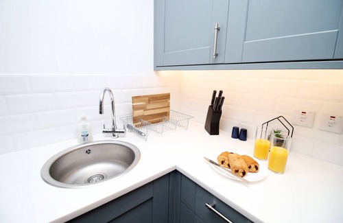 Cathays Apartment | 2 bed Cardiff city centre apartment just renovated