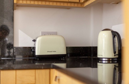 North Richmond Apartment | 2 Bed Flat by Richmond Park