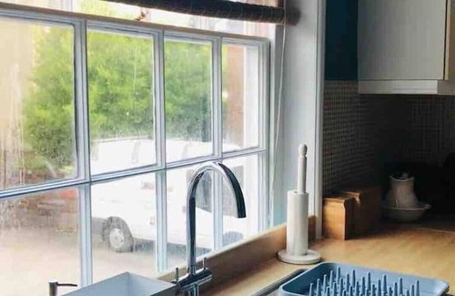 Old Town Hastings Apartment | 2 bed Flat on Private Road, 7-10min From Hastings Old Town/country Park & Ocean