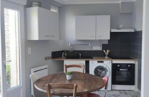 Saint-Georges-de-Luzencon Apartment | 2 Bedroom Apartment in Saint-Georges-de-Luzençon