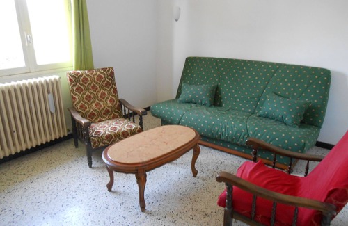Saint-Hilaire-de-Brethmas Villa | 2 Bedroom Villa in CÃ©vennes, Saint-Hilaire-de-Brethmas