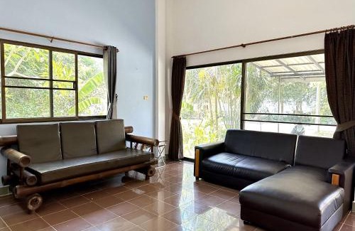 Thong Chai House | 2-bed house near beach w/aircon